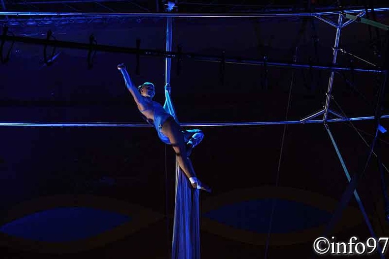 cirque-roger-lanzac-2011-4.jpg