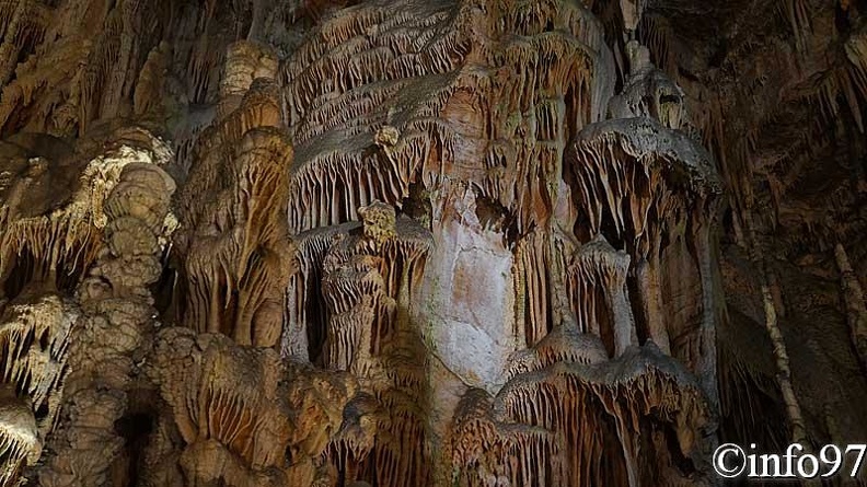 grotte-dargilan-24.jpg