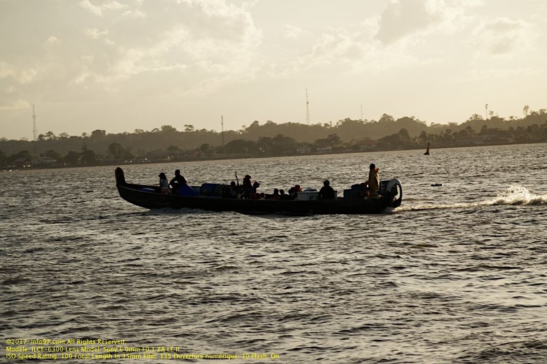 guyane31-st-laurent-fleuve.jpg